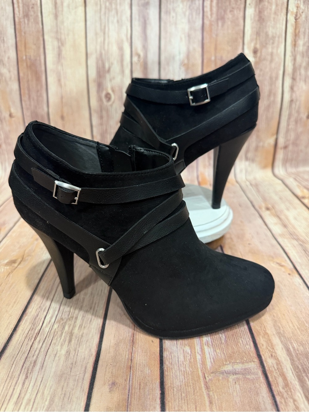 ✨NWT✨ Fergalicious by Fergie "Crissy" Black Booties in Box